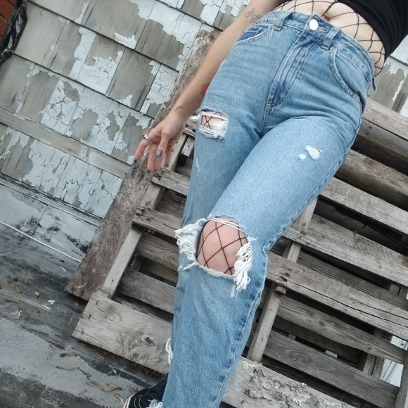 💙 Garage Distressed Medium Blue Wash Mom Jeans 💙 - Picture 6 of 8